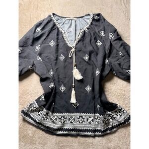 Vivilli Women Black Embroidered Boho Peasant Blouse Tassel Tie V-Neck Size M‎